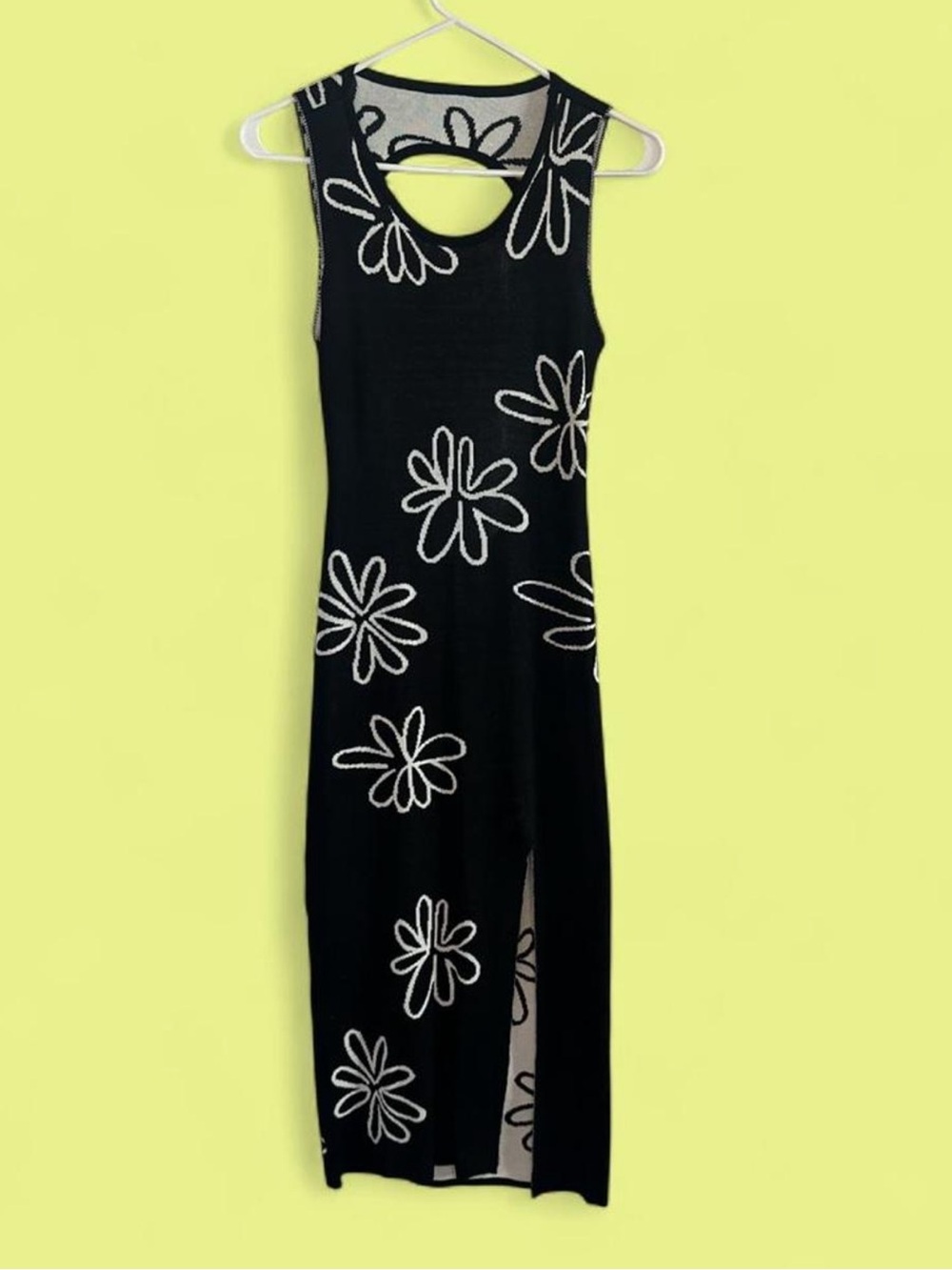 Black and White Daisy Knit Midi Dress